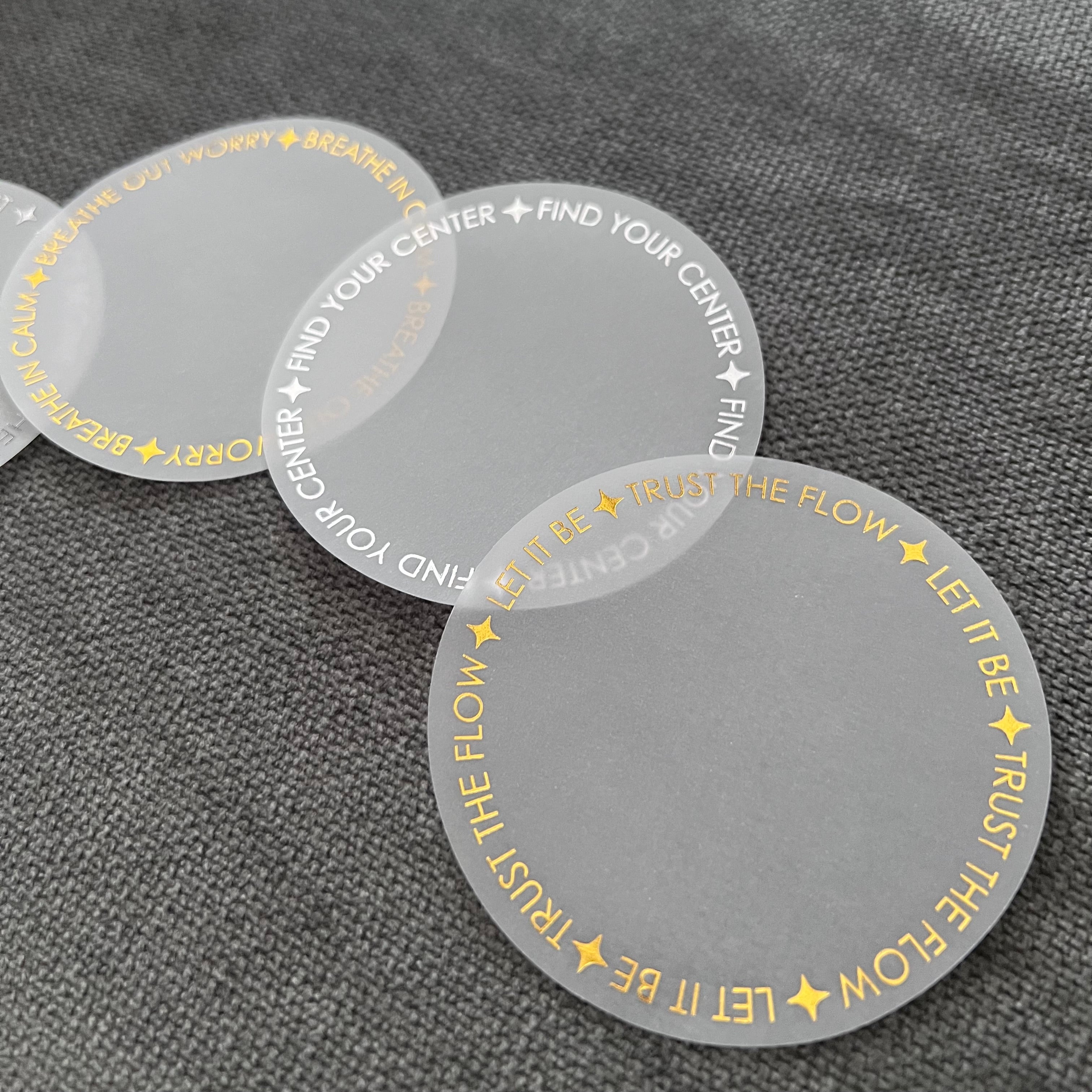 8 premium foiled die-cut circles, including 4 gold foil and 4 silver foil