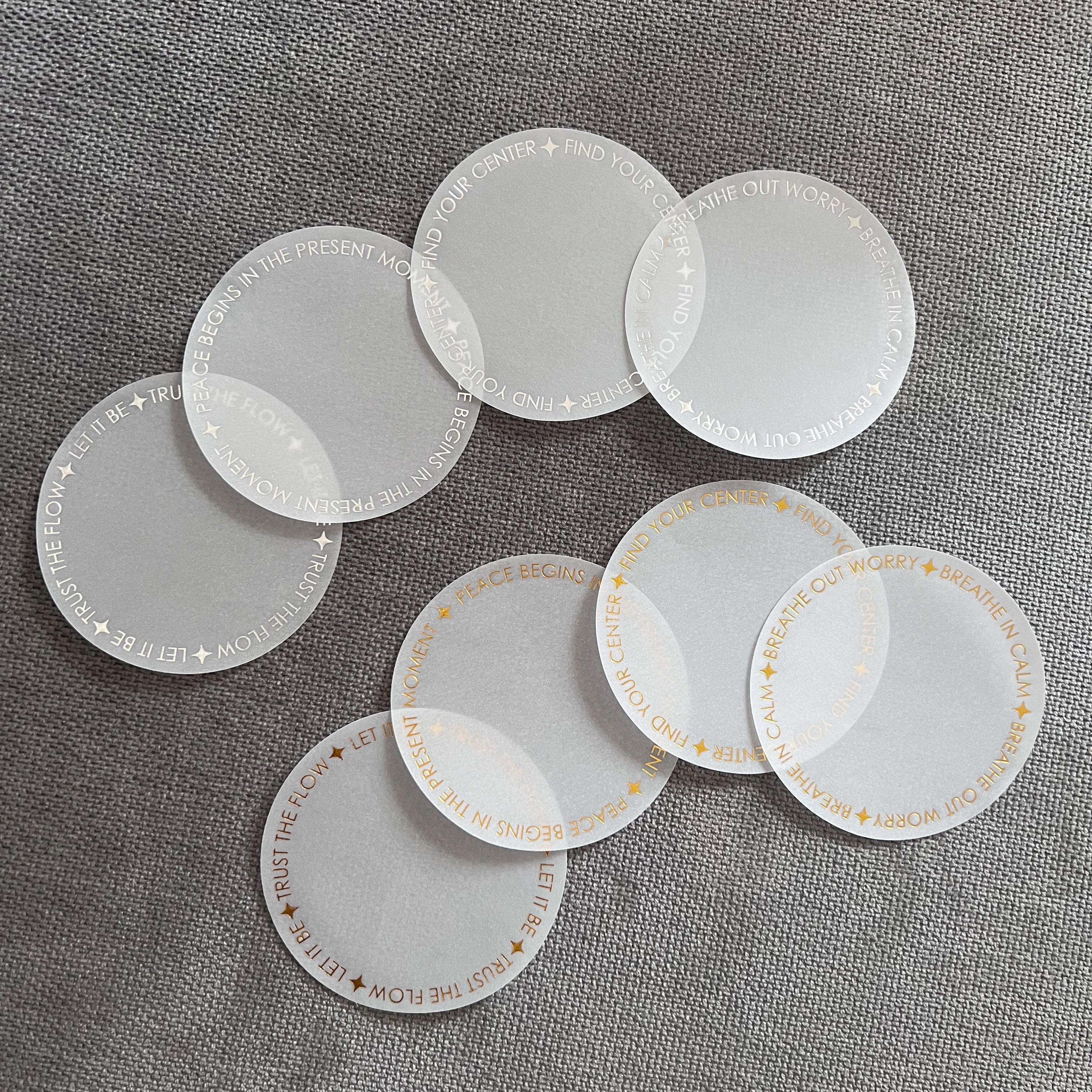 8 premium foiled die-cut circles, including 4 gold foil and 4 silver foil